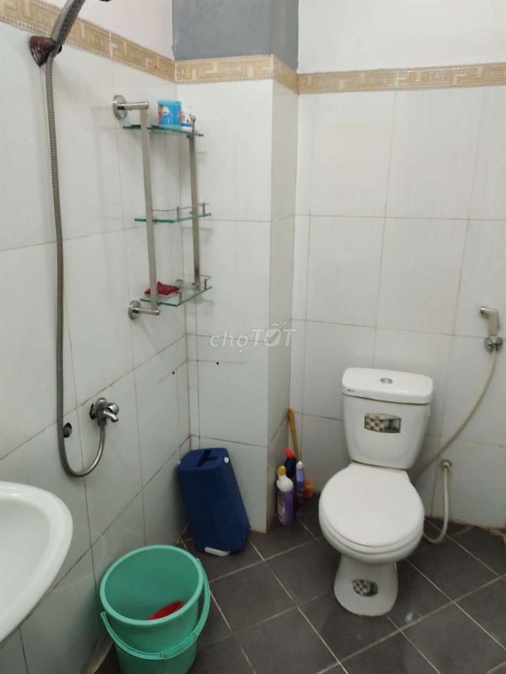 bán nhà 4x12 1 trệt 1 lầu, 2 PN, 2 wc , 1,7 tỏi