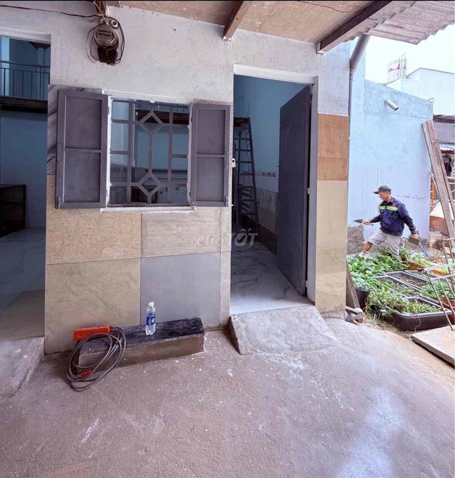 CHỦ KẸT TIỀN CẦN THANH LÝ DÃY TRỌ