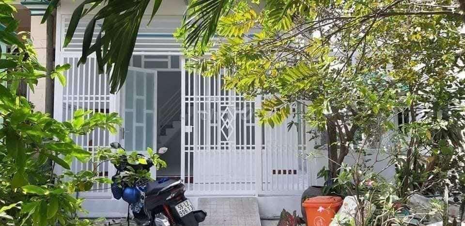 cần tiền bán gấp nhà