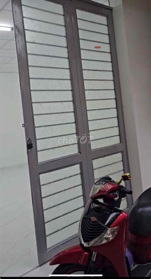 nhà hẻm bê tông, khu vực an ninh