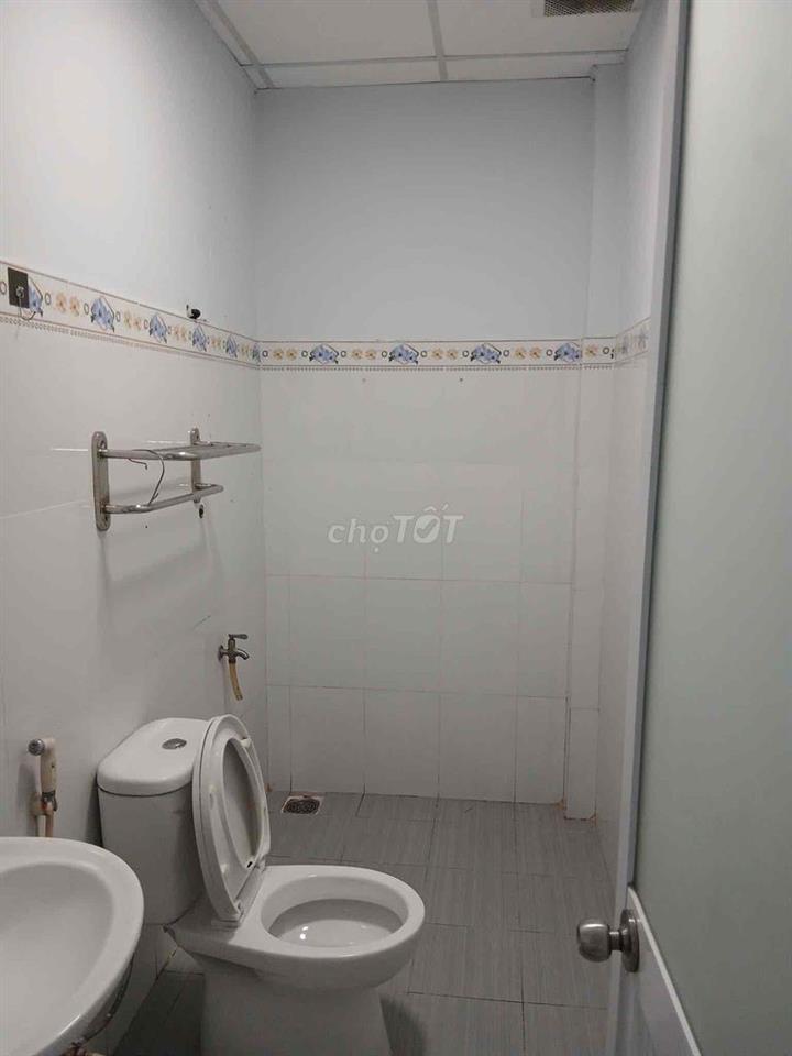 Nhà cho thuê giá 8 triệu 165m 1tret 1 lầu 3phong