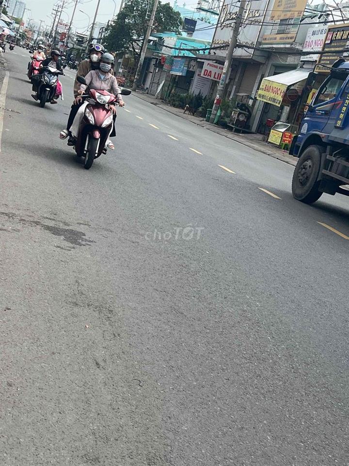 Cho thuê Nhà mặt tiền 165m ở quốc lộ 50 giá 18trieu