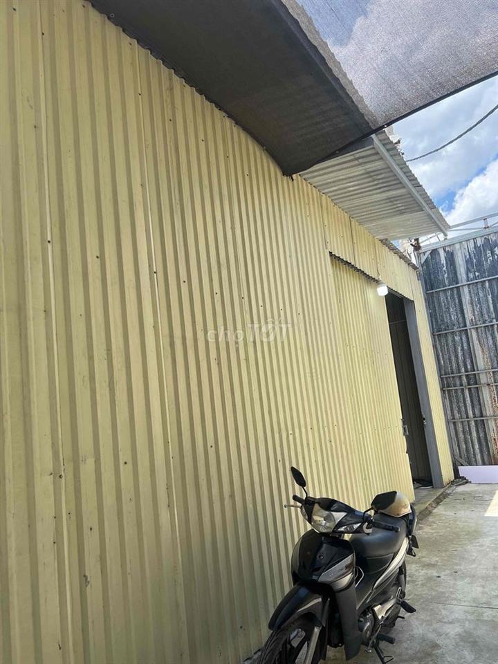 Kho Xửởng 300m giá 15 triệu