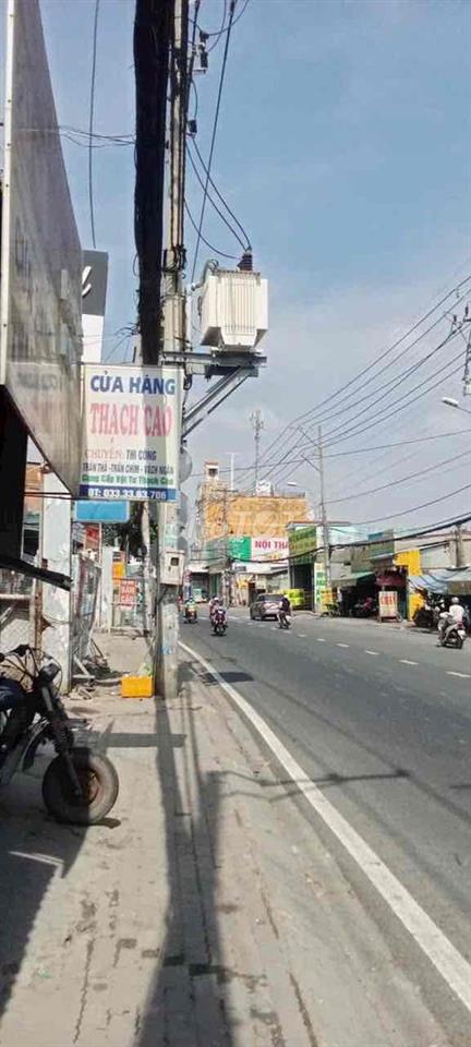 Nhà mặt tiền 130m quốc lộ 50  giá 15triệu