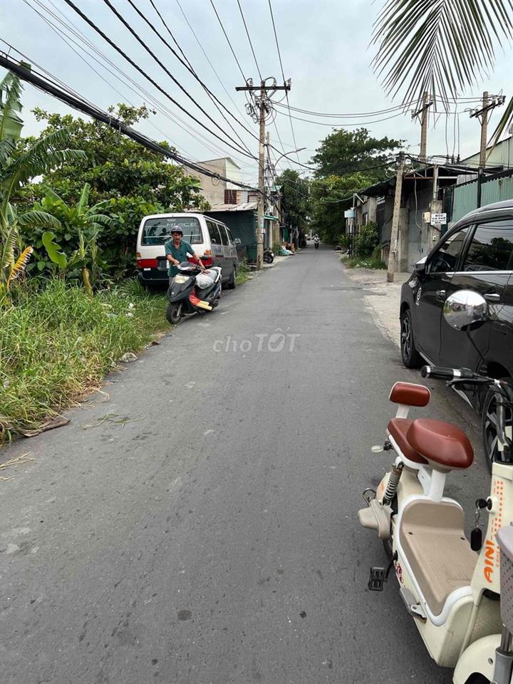 kho Xưởngs 200m vuông giá 15tr còn thương lượng