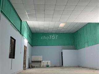 kho Xưởngs 200m vuông giá 15tr còn thương lượng