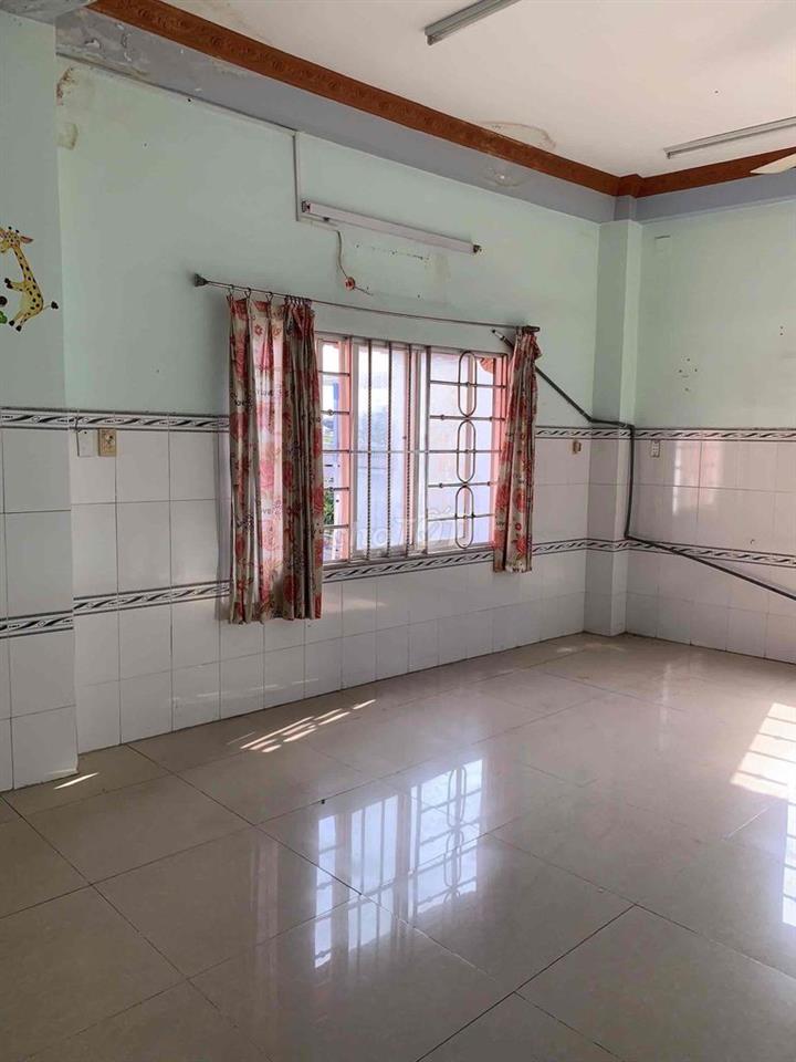 Nhà cho thuê 300m vuông sử dụng 900 giá 90 triệu