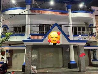 Nhà cho thuê 300m vuông sử dụng 900 giá 90 triệu