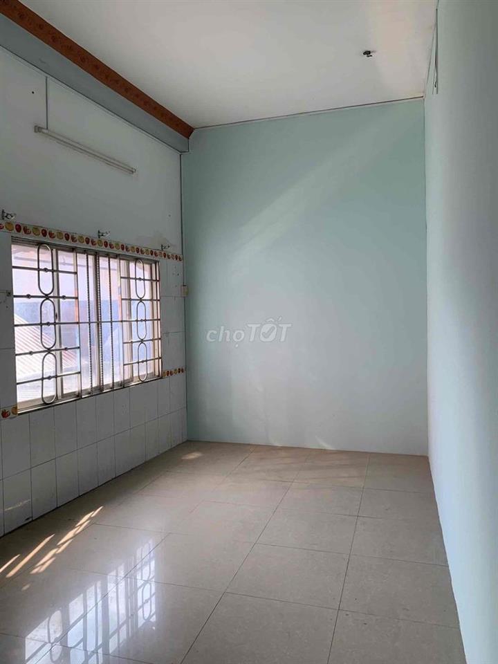 Nhà cho thuê 300m vuông sử dụng 900 giá 90 triệu