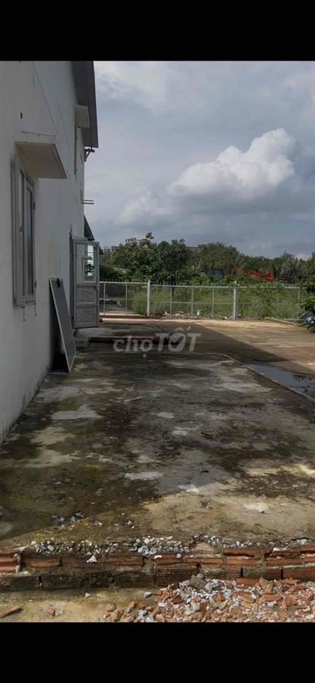 Nhà Xưởngs cho thuê 12 triệu