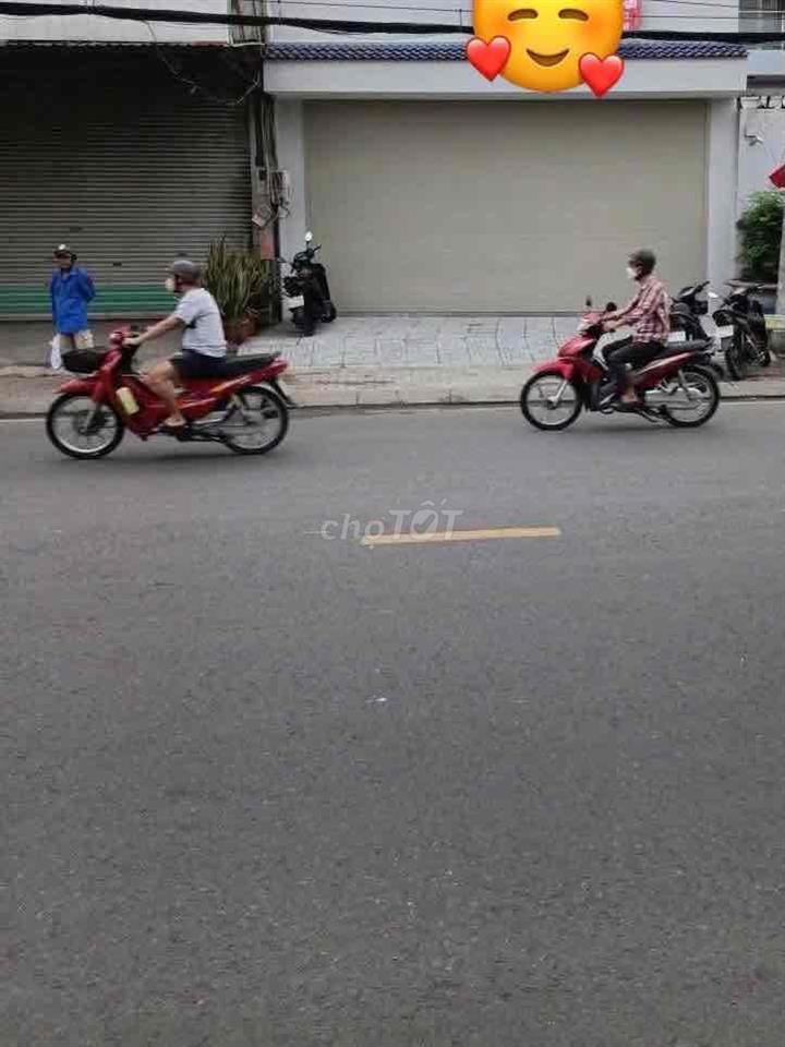 Nhà mặt tiền quốc lộ 50 giá 40 triệu