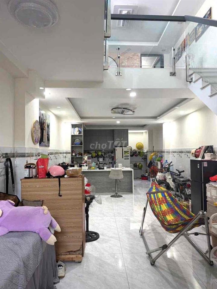 nha cần ban 4 m dai 17 m tổng 72 m gần vịt qay hùng trang