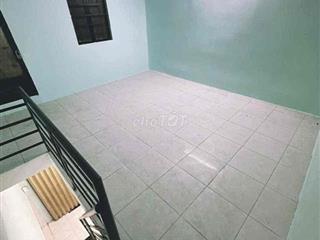 nha cho thuê ngan 4m5 dai 5m 1 lầu hẽm viên mình hướng Nguyễn văn linh