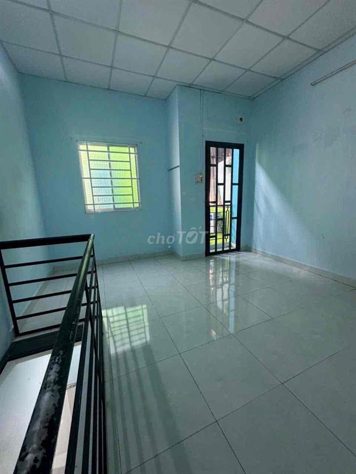 nha cho thuê ngan 4m5 dai 5m 1 lầu hẽm viên mình hướng Nguyễn văn linh