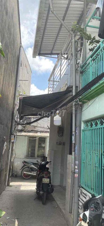 ngan 4 m dai8 m 1 lầu nhà đẹp điện nước chính 2 mặt