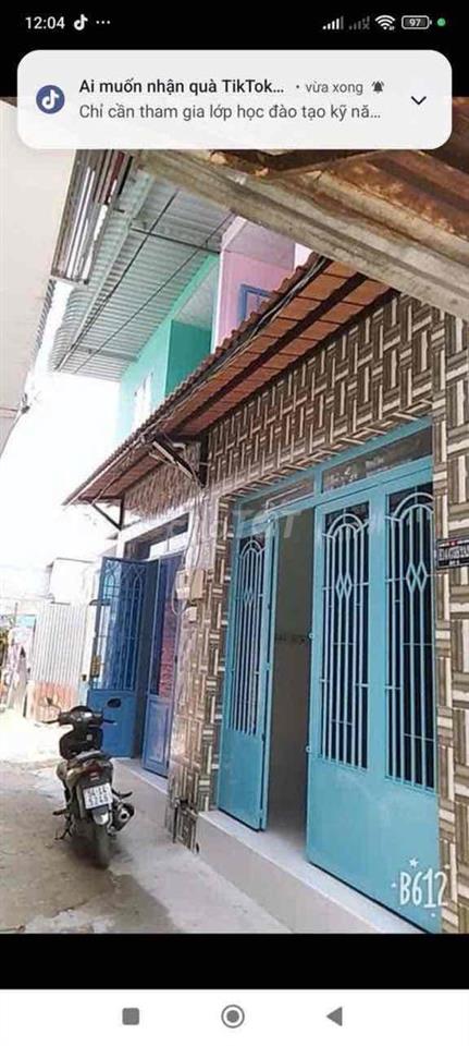 ngan 4 m dai7 m5  1 lầu 2 tô lét