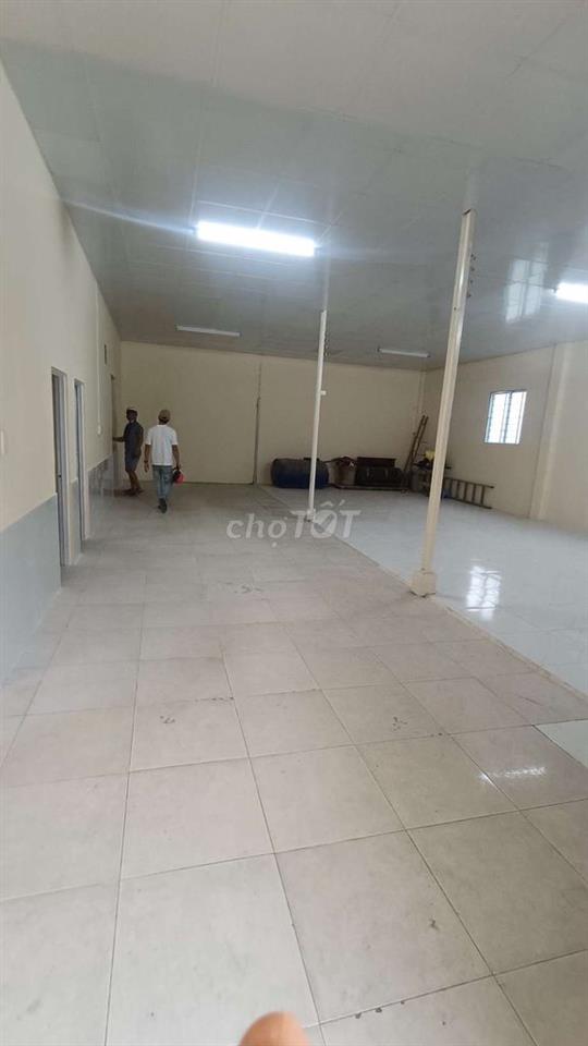 kho thuê 240 m Nền Gạch Men Đường võ văn vân Vĩnh Lộc B Bình Chánh