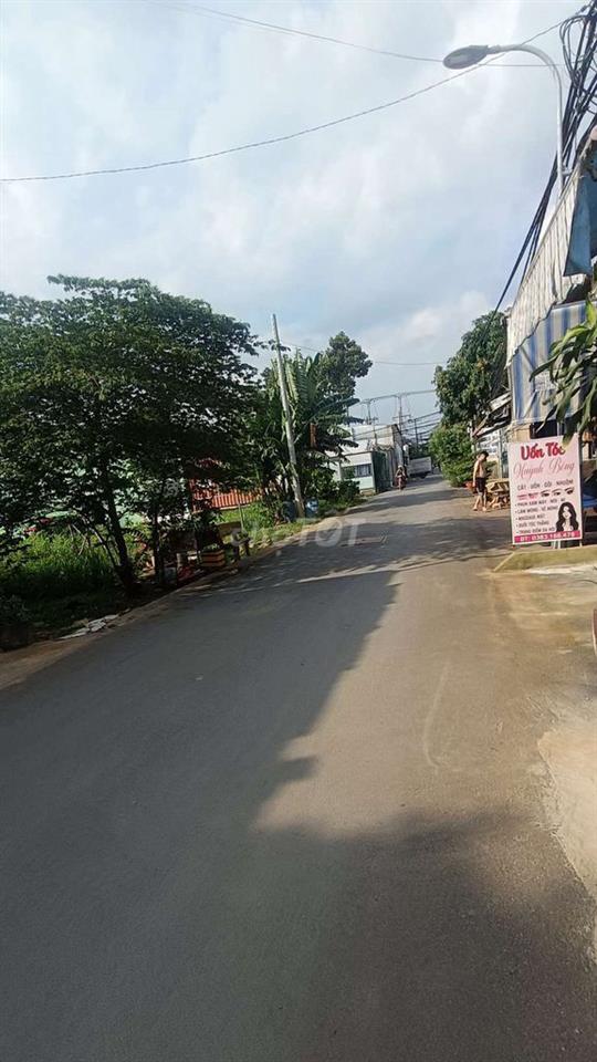 Nhà vườn 400m có vườn trái cây có nhà Mặt tiền Đường Ấp 6 xã Vĩnh Lộc