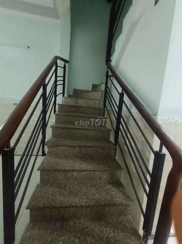 Nhà Thuê 4*16 Lầu suốt 2pn Đã có sổ . Gần công an xã Vĩnh Lộc B