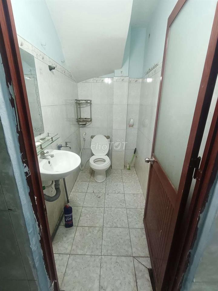 Nhà Thuê 4*16 Lầu suốt 2pn Đã có sổ . Gần công an xã Vĩnh Lộc B