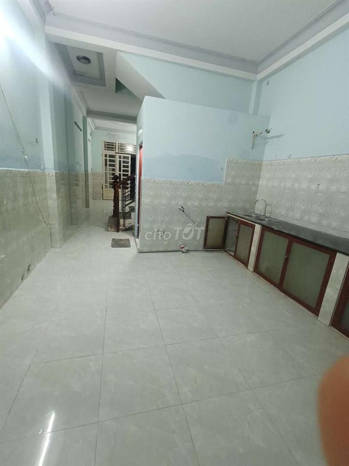 Nhà Thuê 4*16 Lầu suốt 2pn Đã có sổ . Gần công an xã Vĩnh Lộc B
