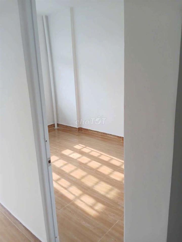 Nhà Thuê 4_10 Lầu suốt có 2pn Đẹp mới Đường Lê Thị ngay vĩnh lộc a