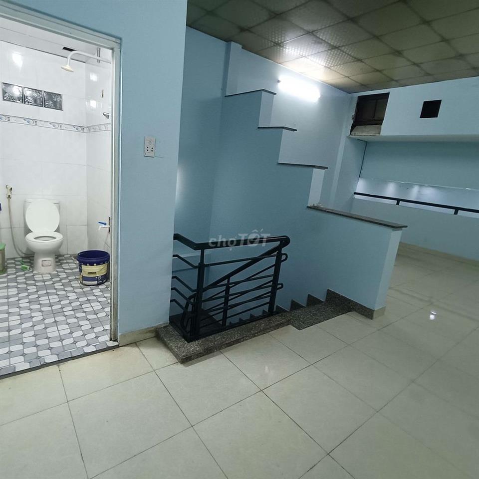 Nhà Thuê 5*20 có Lầu suốt 3pn  Đường vĩnh lộc B Ấp 6