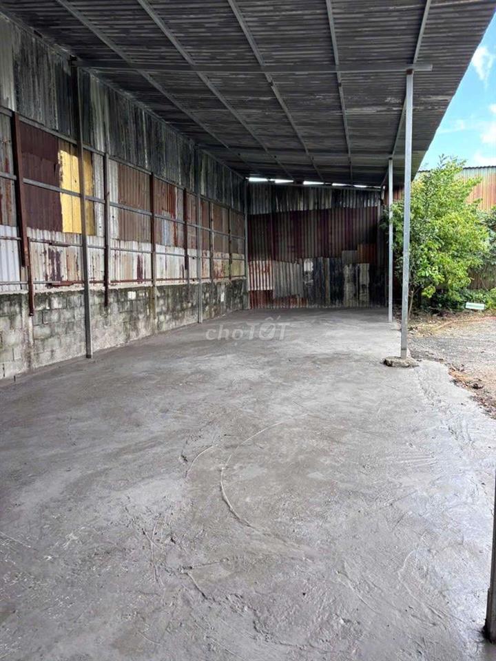 Cho Thuê 500m có kho tôn 170m. Đường liên Ấp 26 Vĩnh Lộc A Bình Chánh 