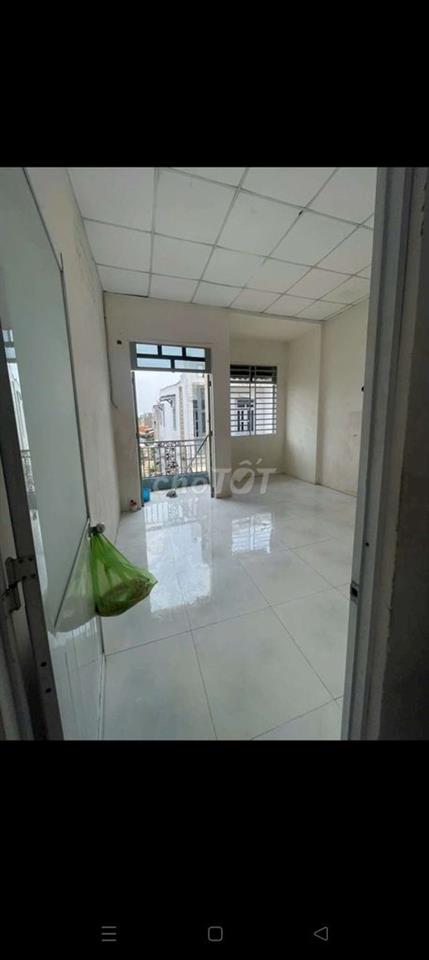 Nhà Thuê 4*18 lầu 5pn. đang sơn mới Đường Lê Thị Ngay vĩnh lộc A
