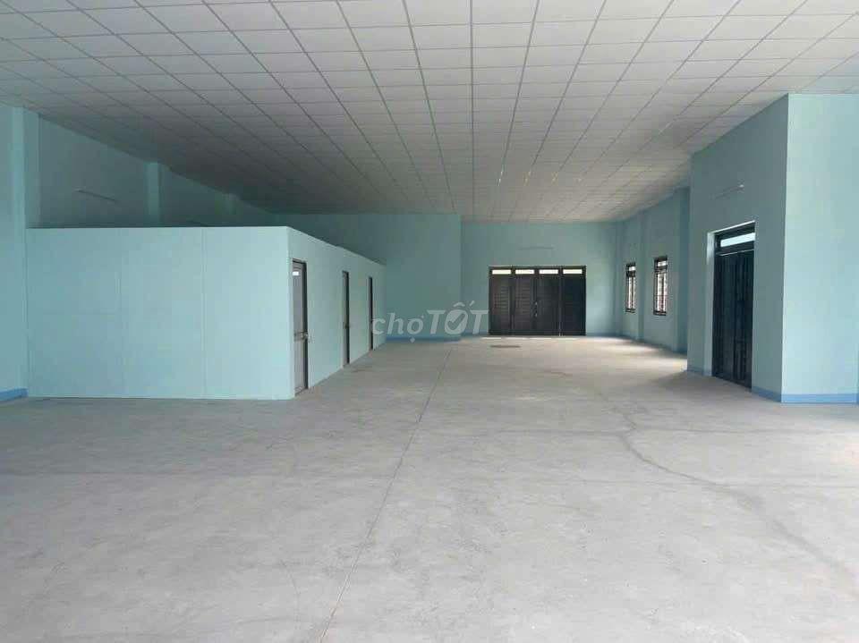 Kho Thuê  Mới tổng 1000m xD 350 sân rộng _Đường Nữ Dân vĩnh lộc A