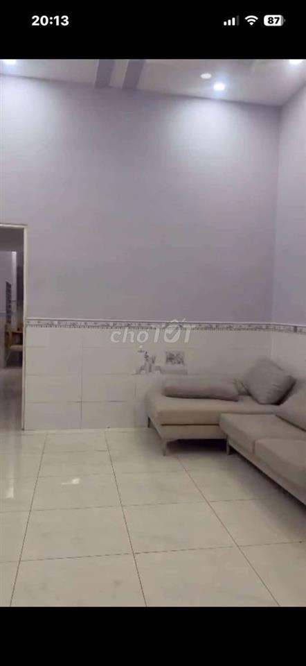cho Thuê Nhà đẹp + Vườn 180m. có 3pn. Ấp 6 xã Tân vĩnh lộc B bình ch