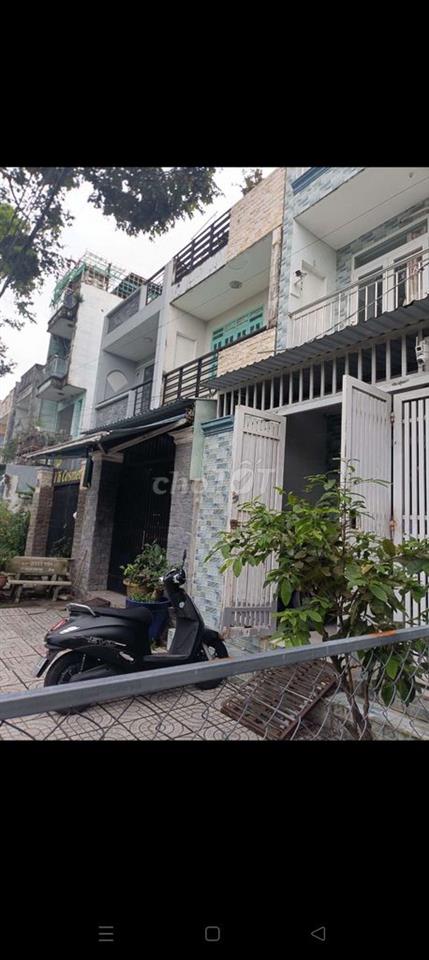 Nhà thuê 4*16 lầu suốt có 4 PN . Đường Lại Hùng Cường vlb bình  ch