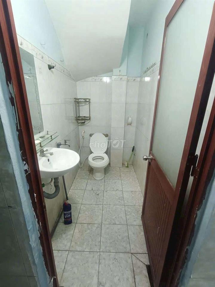 Nhà Thuê 4*16Lầu suốt 2p. Gần chợ Ấp 5 Xã Tân vĩnh lộc B