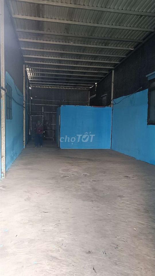 Nhà Thuê 5*25 Có SÂN ĐẤT rộng có 1pn.Đừờng kênh  trung ương Vĩnh Lộc B