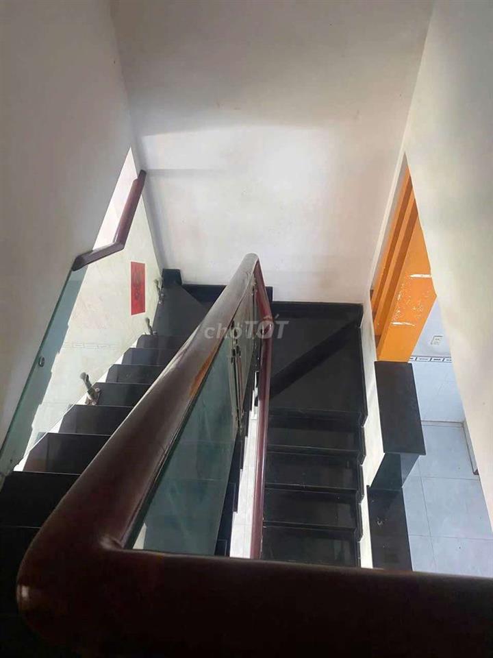Nhà Thuê 4*16 Lầu suốt .4pn. hẻm 7m . Đường Vĩnh Lộc B . bình chánh