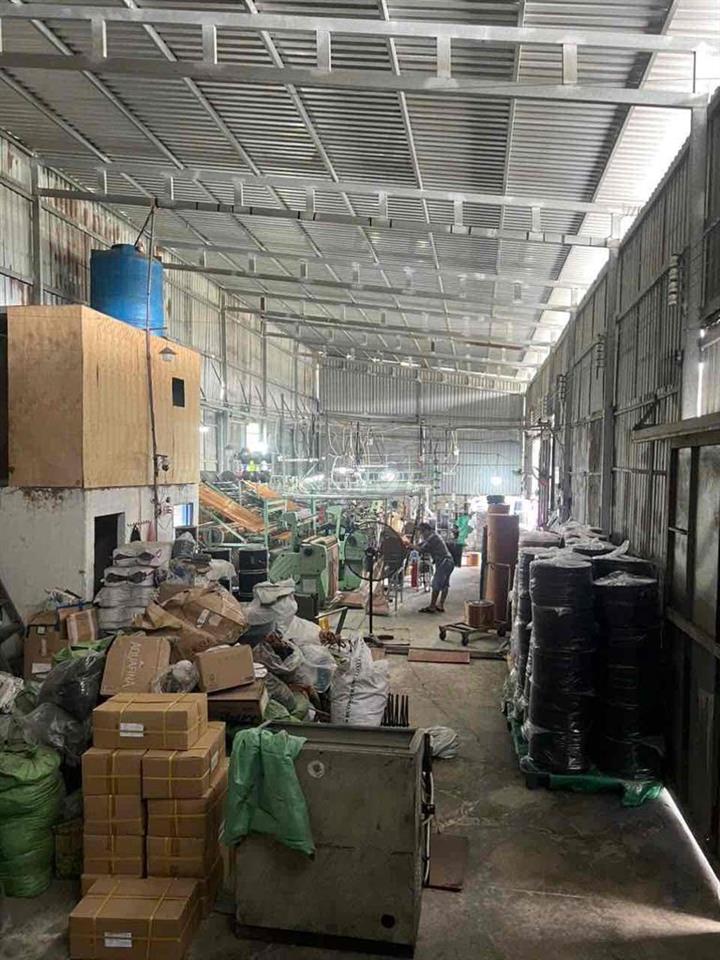 Cho thuê kho 12tr/th DT:8x27 ( kho sạch sẽ phù hợp chứa hàng , sx ngàn