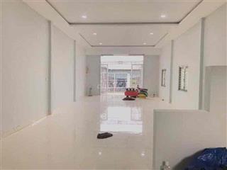 Cho thuê kho 10tr/th DT: 10x20 ( có phòng , bếp )  💠Sát KCN Vĩnh Lộc,