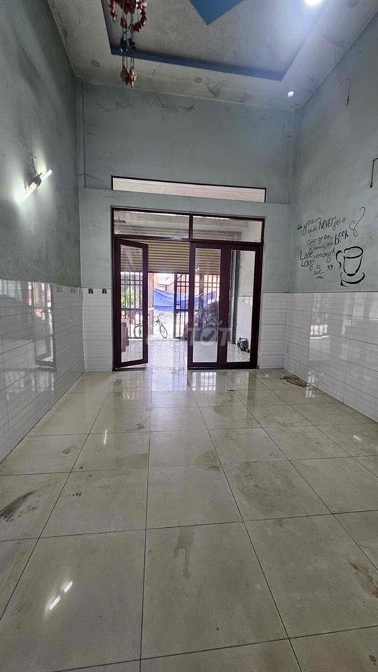 Cho thuê nhà 6,5tr/ tháng.  DT: 4m x 20m Lửng 2PN 2WC.  👉 Mặt tiền Đườ