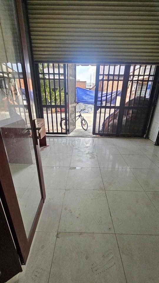 Cho thuê nhà 6,5tr/ tháng.  DT: 4m x 20m Lửng 2PN 2WC.  👉 Mặt tiền Đườ