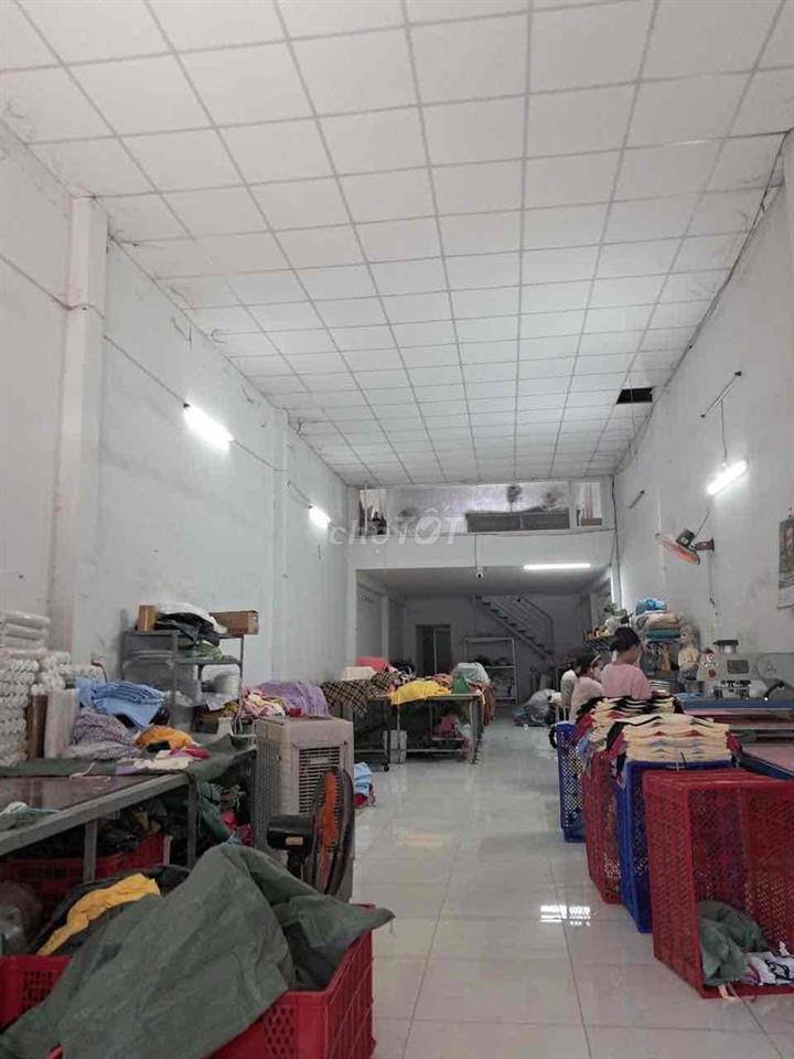 Cho Thuê Kho 8tr/th còn bớt  DT:5x30 ( có gác lửng , nền gạch men )  P