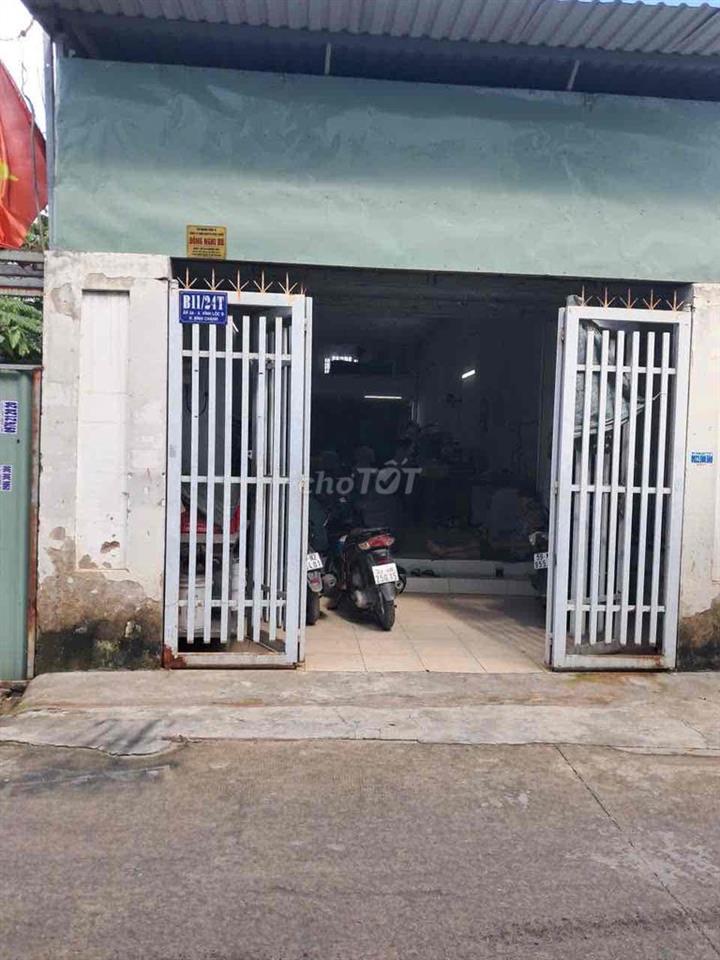 Cho Thuê Kho 8tr/th còn bớt  DT:5x30 ( có gác lửng , nền gạch men )  P
