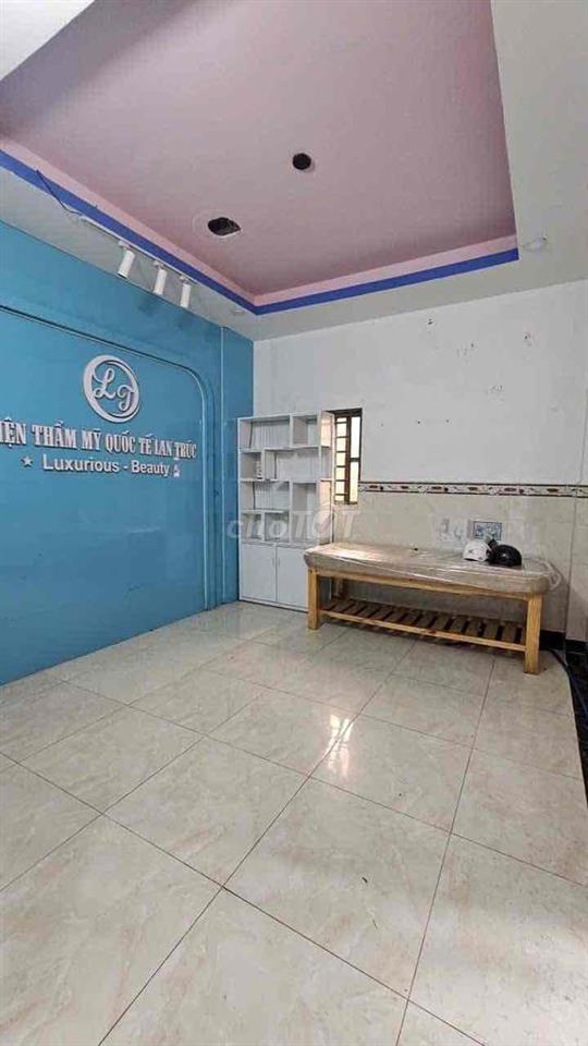 Cho thuê nhà 5,5tr/ tháng.  DT: 4m x 14m Lầu 2PN 2WC.   👉 1/ Đường Võ