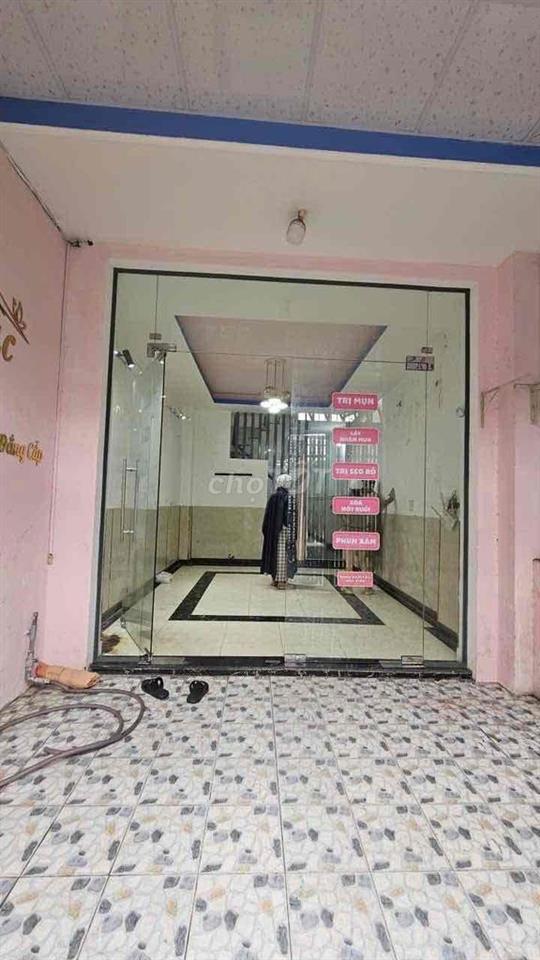 Cho thuê nhà 5,5tr/ tháng.  DT: 4m x 14m Lầu 2PN 2WC.   👉 1/ Đường Võ