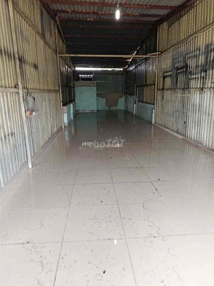 Cho thuê Kho: Giá 8tr/th DT: 12  × 20m(Trần cao, 3fa) 👉 Đường Võ Văn V