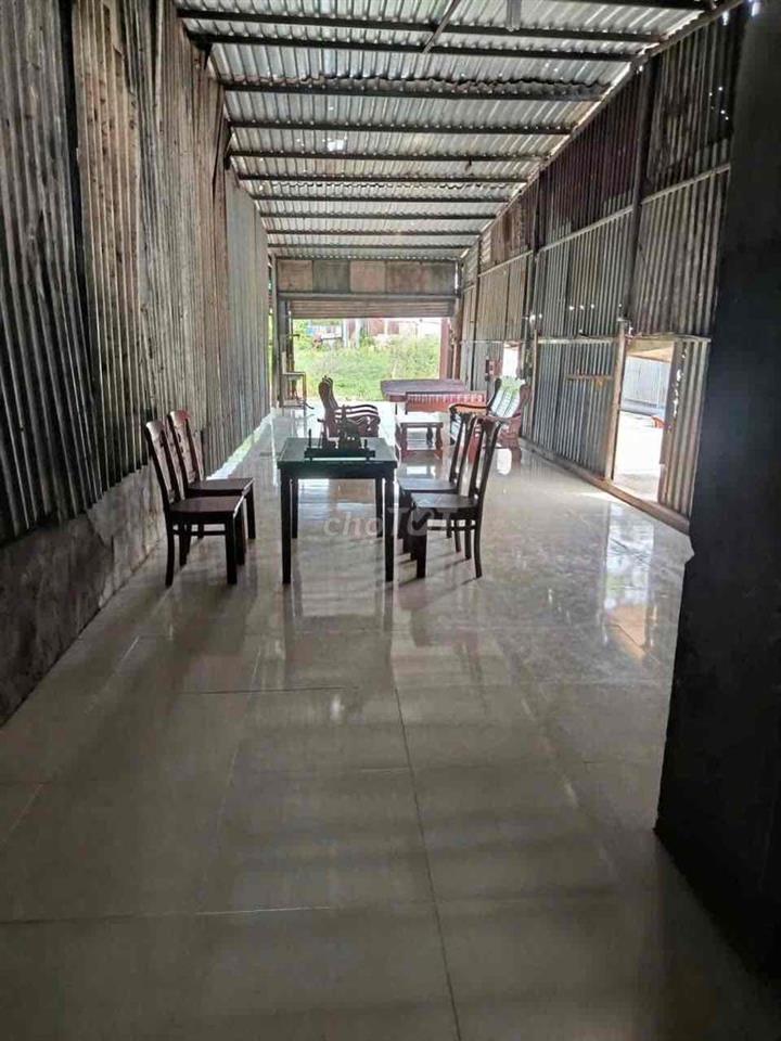 Cho thuê Kho: Giá 8tr/th DT: 12  × 20m(Trần cao, 3fa) 👉 Đường Võ Văn V