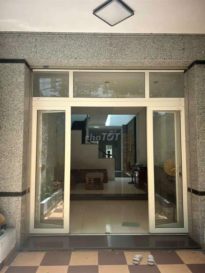 nhà cho thuê. 4 phòng ngủ 12 triệu 