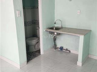 nhà cho thuê hẻm rộng thoáng mát gần cửa hàng tiện lợi bách hóa xanh