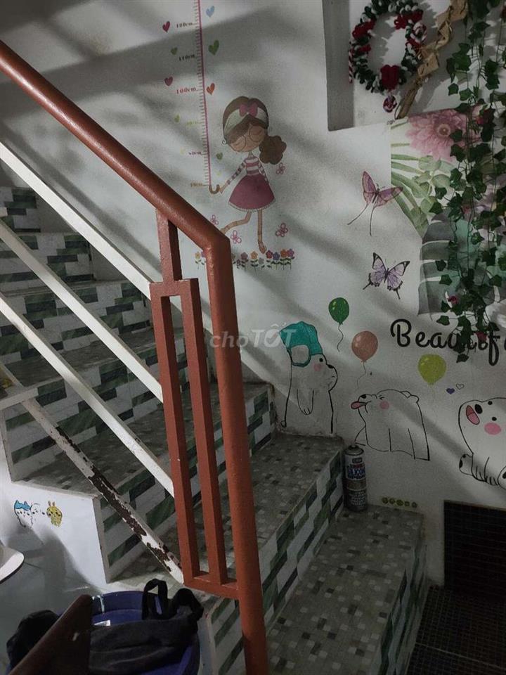  nhà đường 18b  khu vực yên tĩnh an ninh thoáng mát 