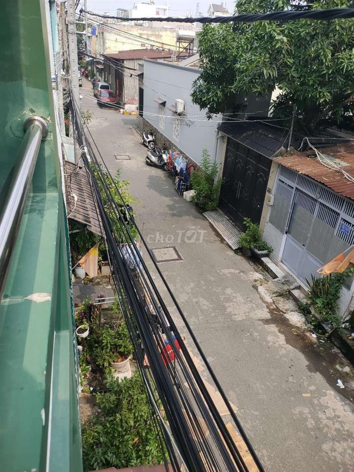  nhà đường 18b  khu vực yên tĩnh an ninh thoáng mát 