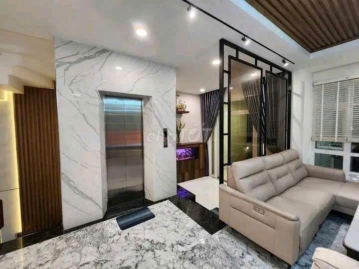CHO THUÊ BIỆT THỰ THE PEAK GADEN 600 NGUYỄN LƯƠNG BẰNG QUẬN 7